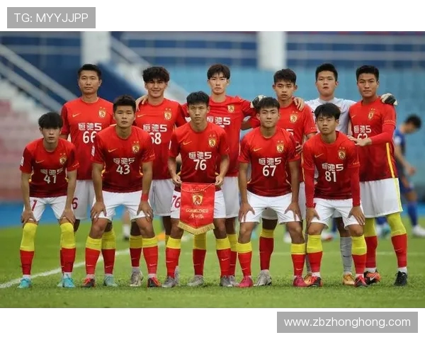 上海足球队选拔赛点评展现球队实力与潜力的全面分析与展望 上海足球队选拔赛点评展现球队实力与潜力的全面分析与展望