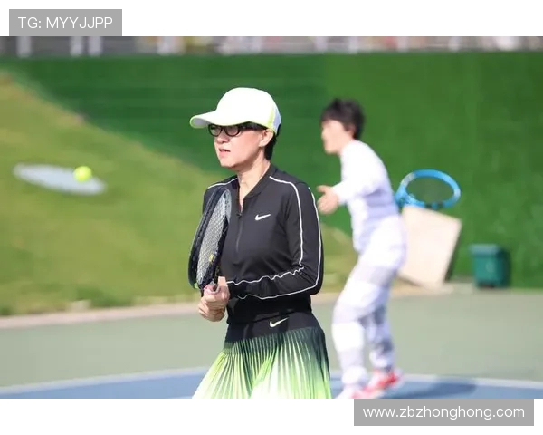 南京网球队防反体系解析:网球战术的创新与实践探索 南京网球队防反体系解析:网球战术的创新与实践探索