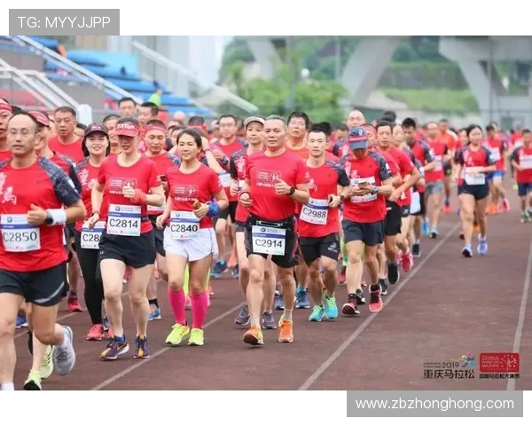 广州攀岩队在马拉松大满贯中的团队协作表现深度解析与点评