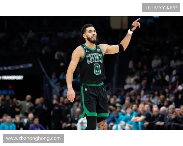 杰森塔图姆如何在NBA赛场上展现卓越领导力与个人魅力