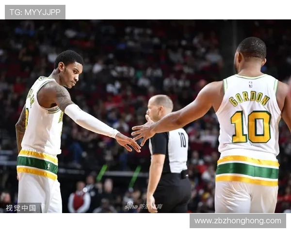 火箭与雄鹿精彩对决无插件直播全程回顾与分析