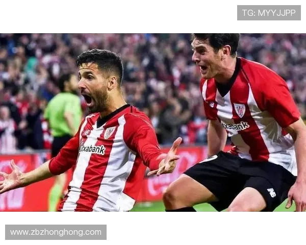 雷丁与斯蒂文尼奇的激烈对决展现英冠联赛的精彩魅力与竞争态势